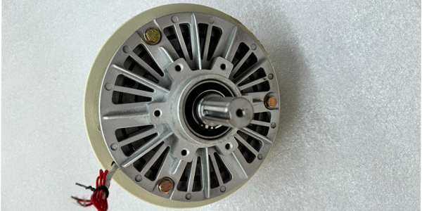 自動制袋機放卷所需磁粉離合器的選型分析 自動制袋機放卷所需磁粉離合器的選型分析