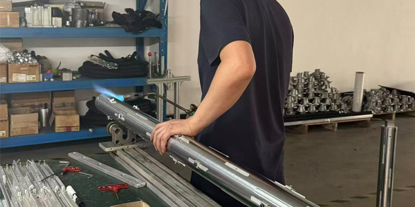 選擇臺靈分切機氣脹軸的3大理由。