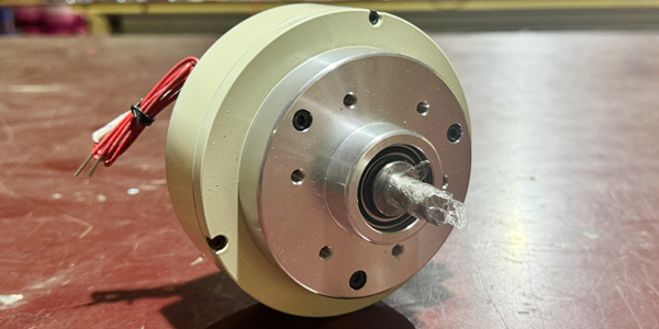 為什么選擇臺(tái)靈磁粉制動(dòng)器？造紙機(jī)械傳動(dòng)控制秘訣